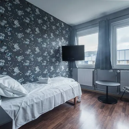 Enter Amalie Hotel 4*