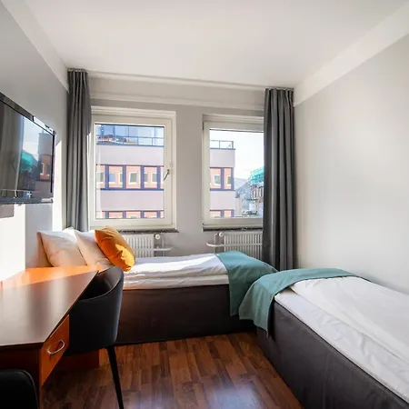 Enter Amalie Hotel 4*