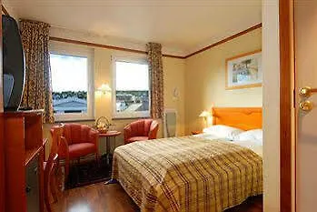 Enter Amalie מלון