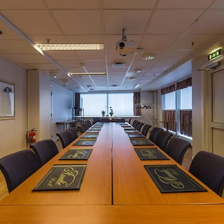 Enter Amalie טרומסה